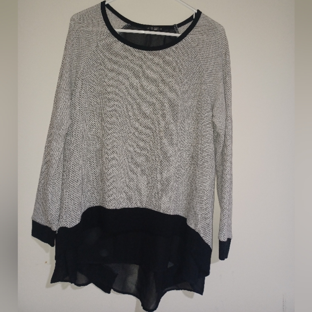 Elegant Layered Beige Gold Mesh And Black Sheer Fabric Tunic With Crossed Back